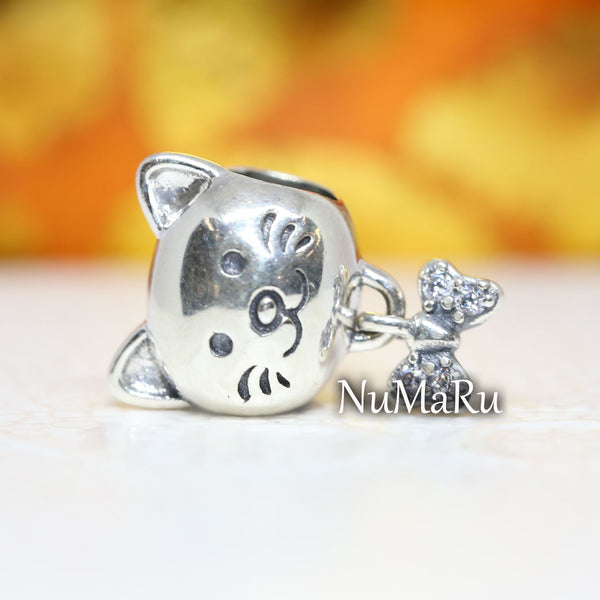 Pet Cat & Bow Charm  792255C01 - NUMARU