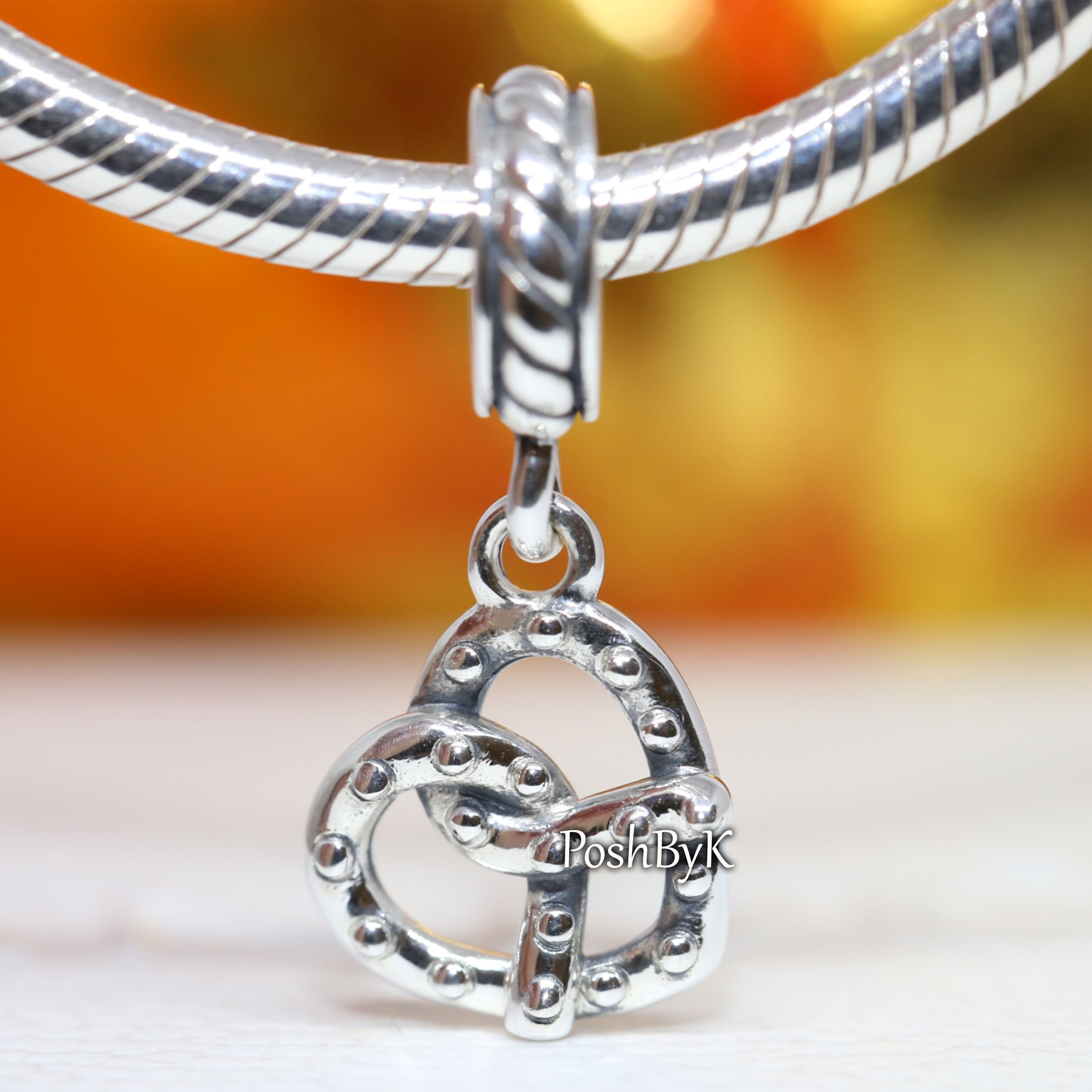 Pretzel Dangle Charm 799393C00 – NUMARU